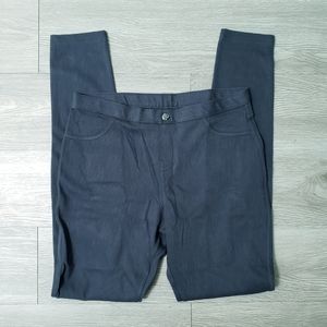 NWT Simply Vera Wang grey slim fit chino legging pull on size Small w/ pockets